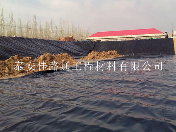 藕池養(yǎng)殖防滲膜作為工程關(guān)鍵材料，有哪些優(yōu)勢(shì)體現(xiàn)？