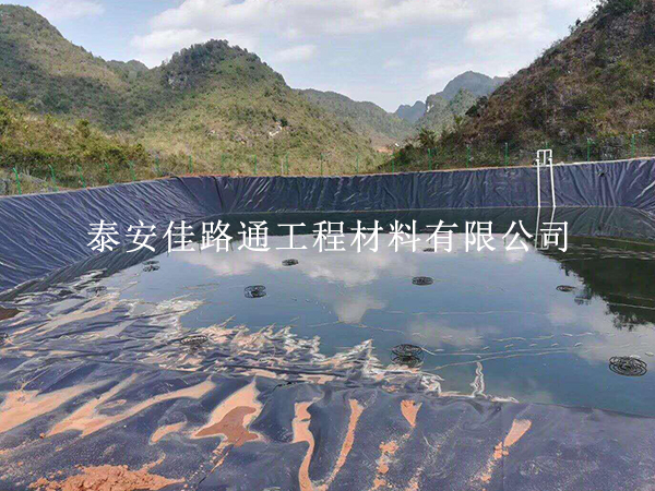 養(yǎng)殖防滲膜在施工過程中講究細(xì)節(jié) 養(yǎng)殖防滲膜在施工過程中講究細(xì)節(jié)