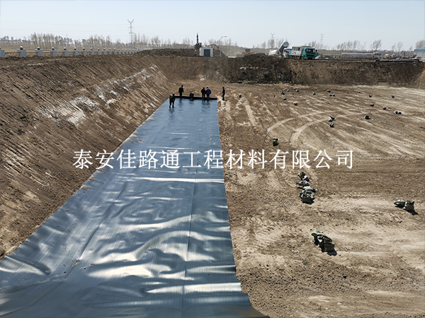 防滲土工膜的施工鋪設(shè)方式方法概述總結(jié) 防滲土工膜的施工鋪設(shè)方式方法概述總結(jié)