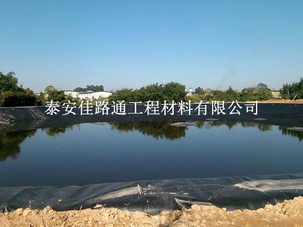 關于垃圾填埋場防滲膜有哪些施工要求？