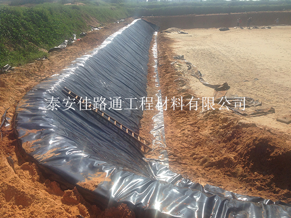 油田防滲土工膜如何更好的發(fā)揮其作用？