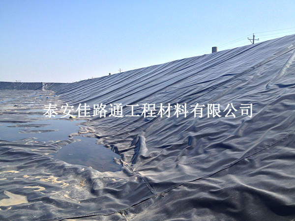 屋頂綠化建設(shè)蓄水池:HDPE土工膜選擇的智慧之選 屋頂綠化建設(shè)蓄水池:HDPE土工膜選擇的智慧之選