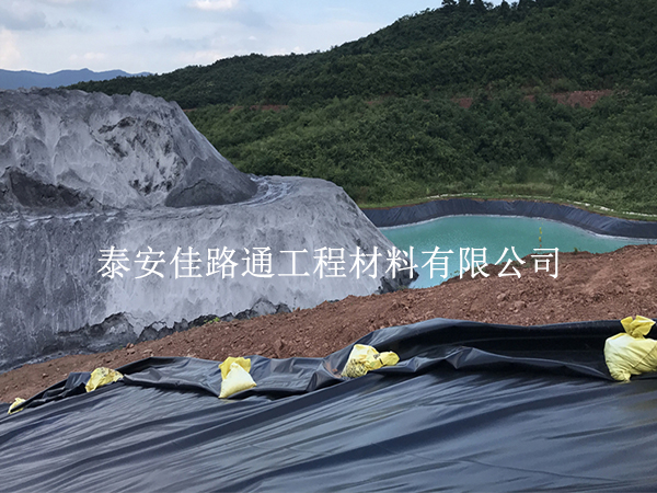 養(yǎng)殖防滲膜延伸率咋變？這5大因素說了算！